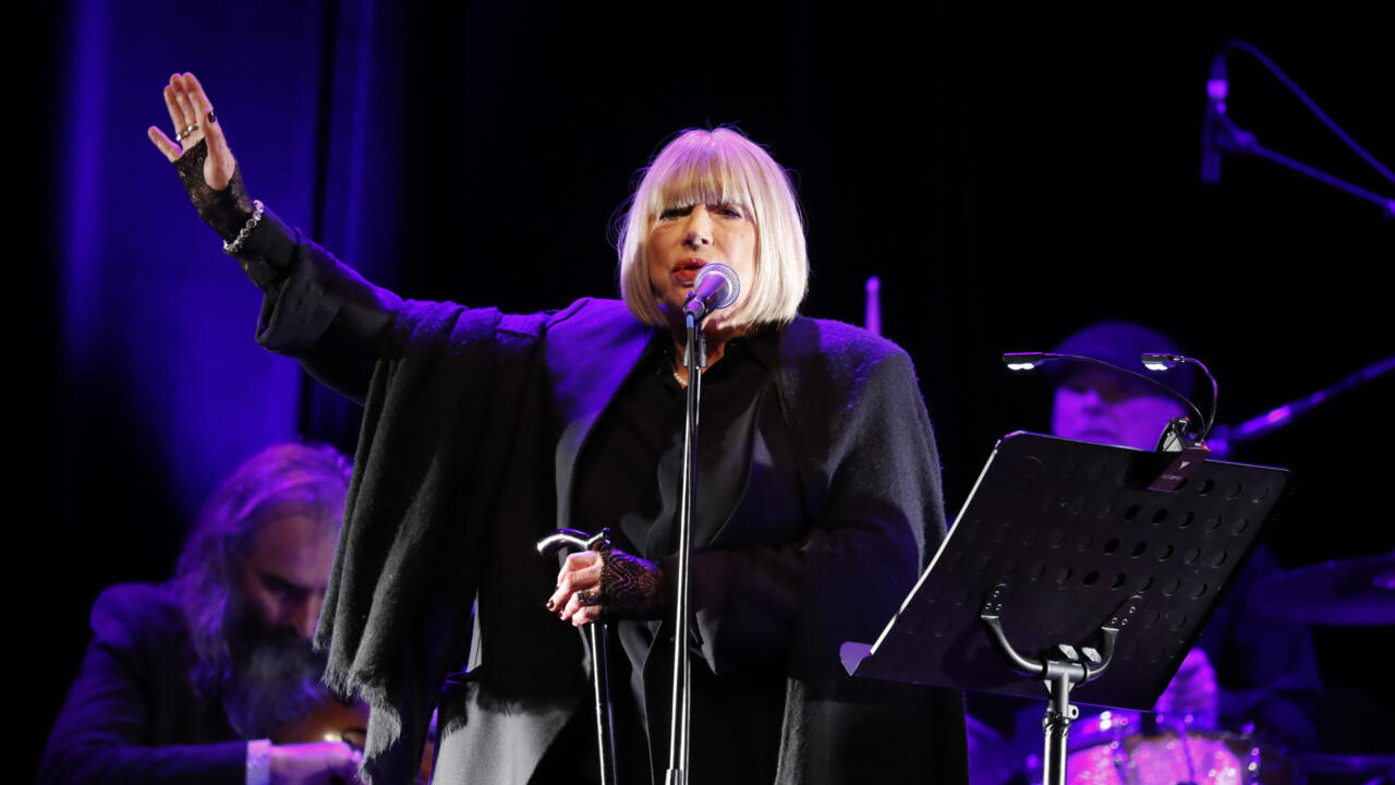 Stones lead tributes to 'beautiful' Marianne Faithfull, dead at 78